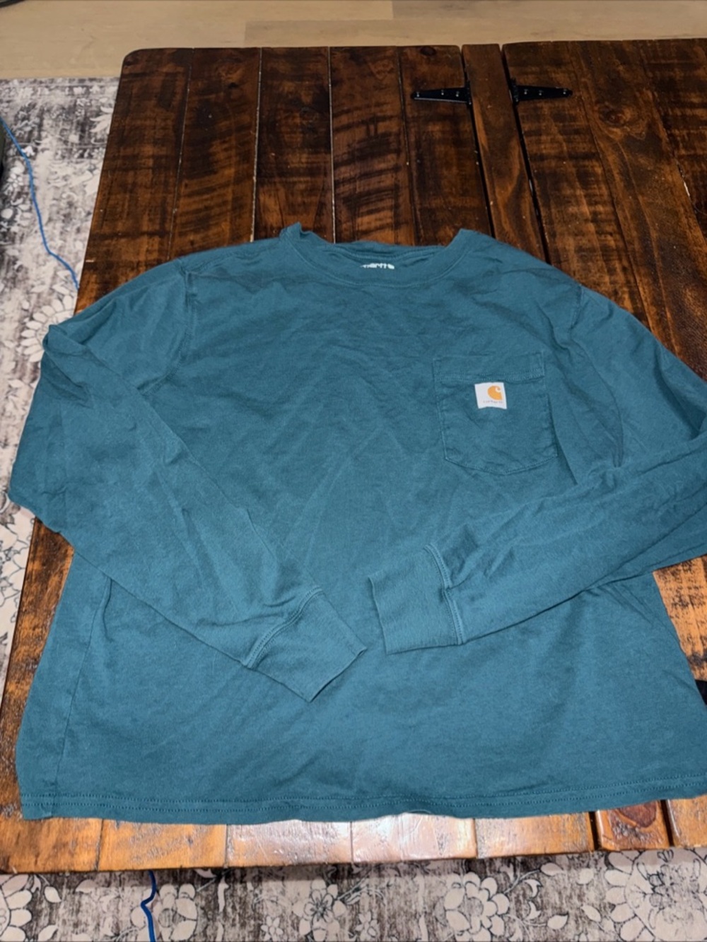 Carhartt women’s Long Sleeve Pocket T-Shirt - Teal size medium cropped workwear